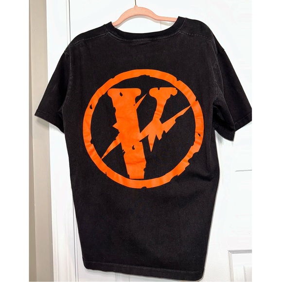 VLONE x FRIENDS Graphic Tee - Picture 1 of 6